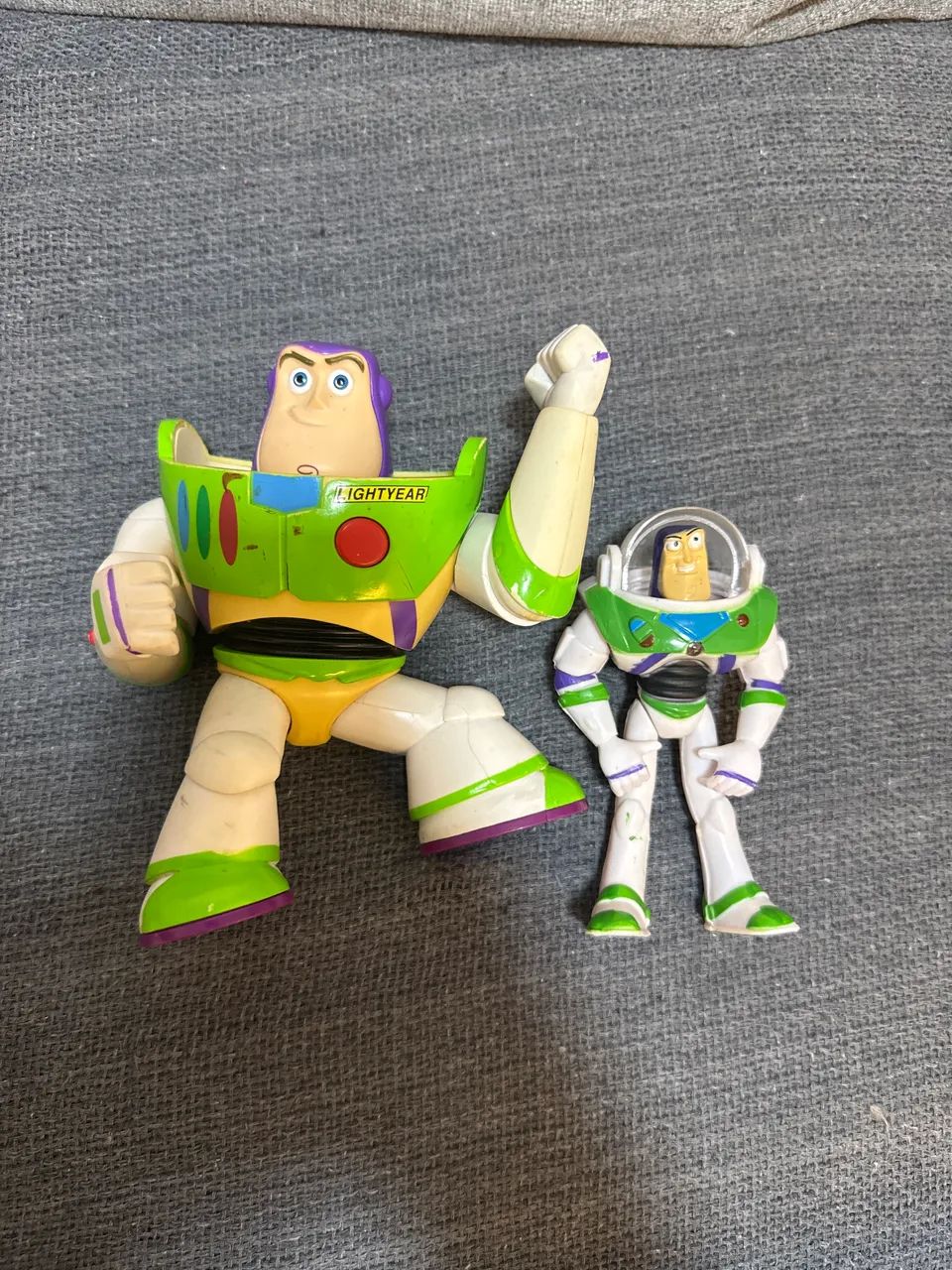 Lote com 2 Buzz Toy Story