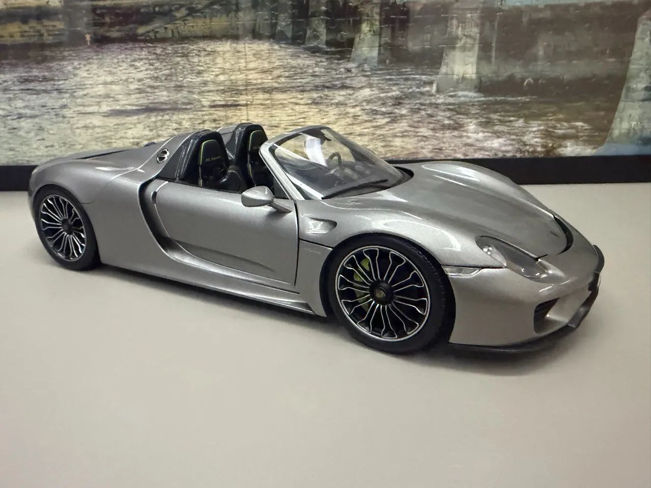 Porsche 918 Minichamps 1:18 - Foto 4
