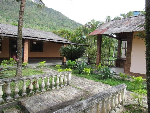 Caetano Imóveis - Sítio muito completo (jardinado, c/ piscina e salão de jogos!) - Foto 3