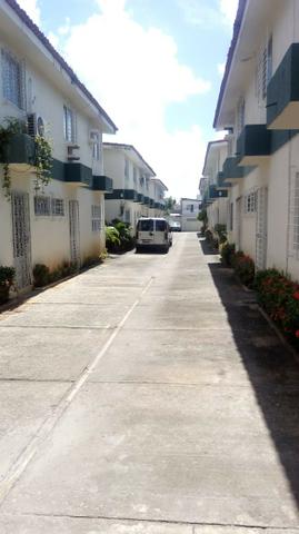 Vendo Excelente Duplex em Condomínio Fechado Próximo a Universidade Federal - Foto 2