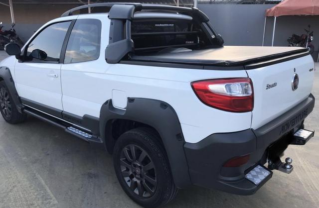 Fiat strada cd adv ano 2017 carro fino sem detalhe troco - Foto 4