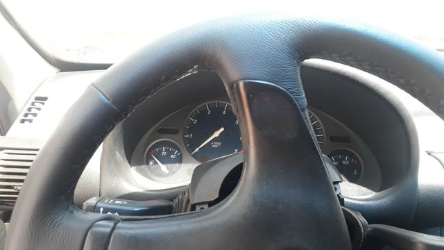 Corsa 2001 com ar e direcao muito abaixo da fipe - Foto 7