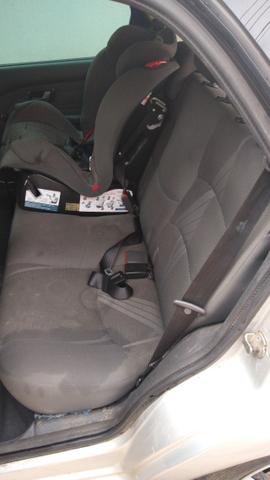 Carro muito novo, 2015 / 2016 GNV, preço pra vender rapido - Foto 6