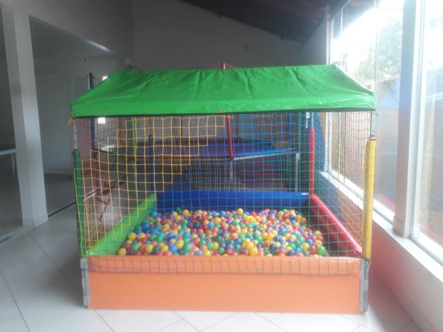 Vendo piscina de bolinhas 2x2