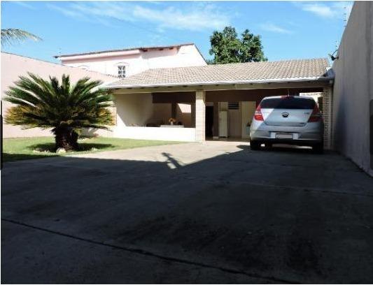 Dier Ribeiro vende: Ótima casa na Quadra 3 de Sobradinho. Aceito financiamento e FGTS