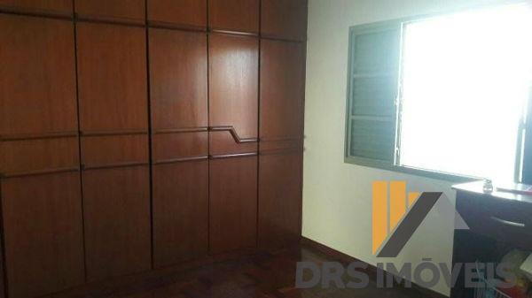 Casa sobrado com 5 quartos - bairro bancários em londrina - Foto 3