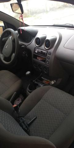 Fiesta Sedan - Foto 4