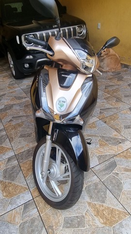 HONDA SH DLX 150 300 KM 2020