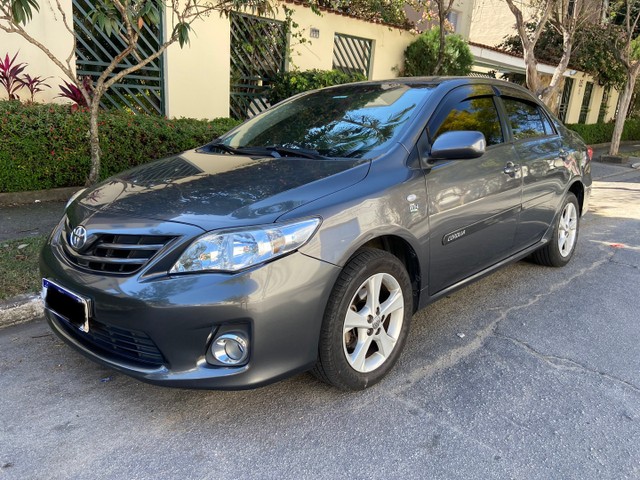 TOYOTA COROLLA 1.8 16V GLI FLEX AUTOMÁTICO 4P ANO:2014