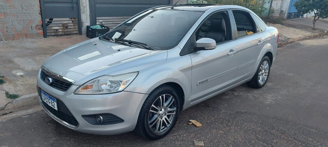 VENDO FOCUS GLX AUTOMATICO 2.0 2011
