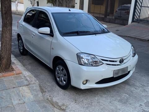 TOYOTA ETIOS 1.5 ANO 2015