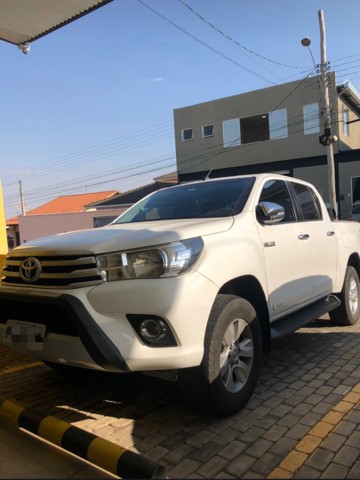HILUX SRV DIESEL 4X4 AUTOMÁTICA