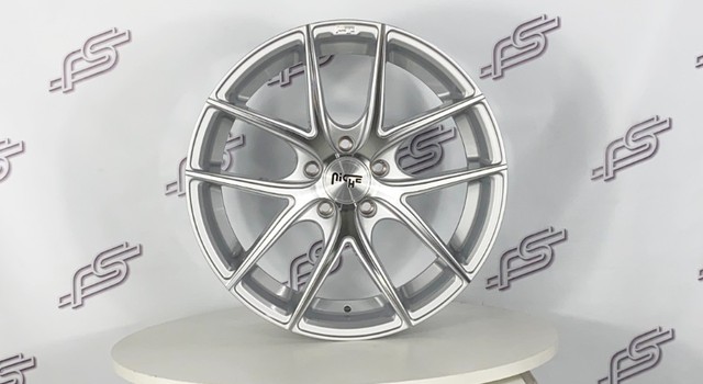 Rodas Niche M131 Targa Prata Diamantada 5x112 - 18x8