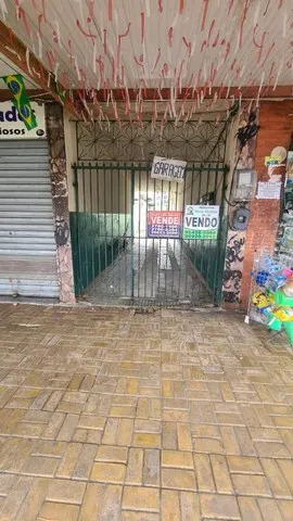 Imobiliária nova aliança vende triplex de vila, no centro de muriqui, proximo a praia!