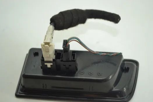 Entrada Usb Auxiliar Painel Bmw 320 2016 2017 Original - Foto 4