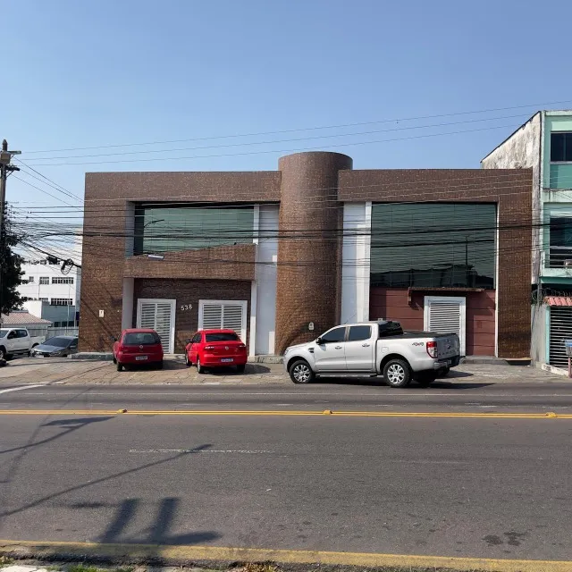 Prédio Comercial de Esquina Alto Padrão c/ Altissimo Fluxo na praça 14 prox. a Maternidade