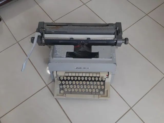 MÁQUINA DATILOGRAFICA OLIVETTI LINEA 98