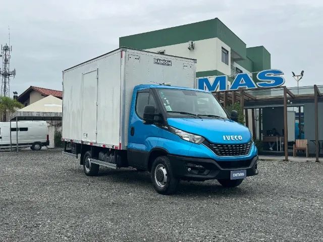 Iveco Daily 2022, Baú Furgão Com Baixa KM, Filé!!