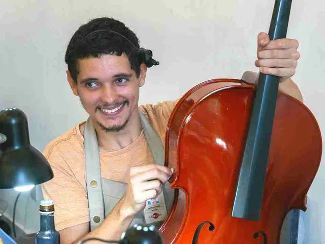 Luthier de Violinos, Violas e Violoncelos - Foto 4