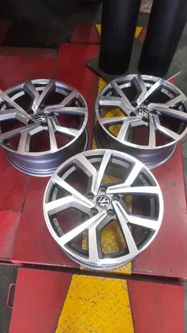 jogo de rodas jetta 17x7,5 5x112 et40 nova grafite diamantada - Foto 4