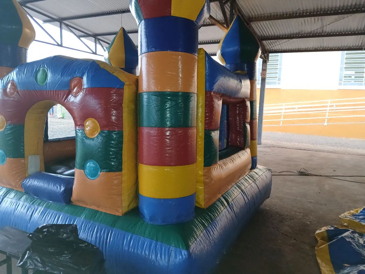 Vendo Castelinho pula pula om motor - Foto 4