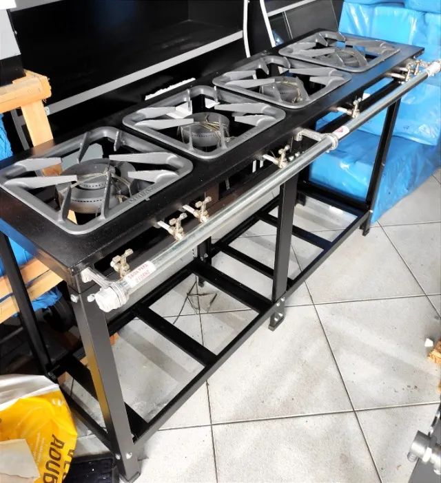Fogão Industrial em linha - 4 bocas 30x30 - Cefaz  (novo) - Foto 3