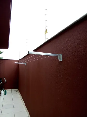 Varal retrátil instalado