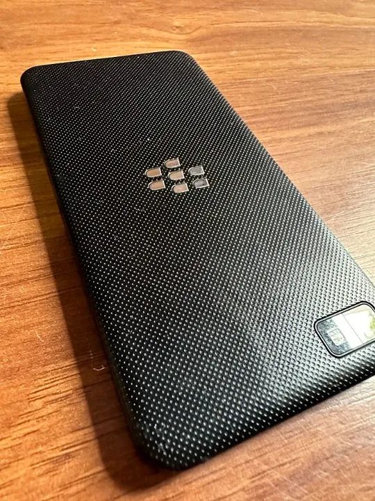 blackberry z10 stl100 16gb 2gb ram 4.2polegadas 8mpx desbloqueado nfc - Foto 3