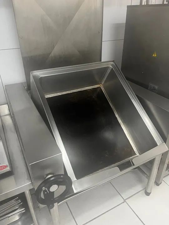 Fritadeira Basculante Inox a Gas - Foto 3