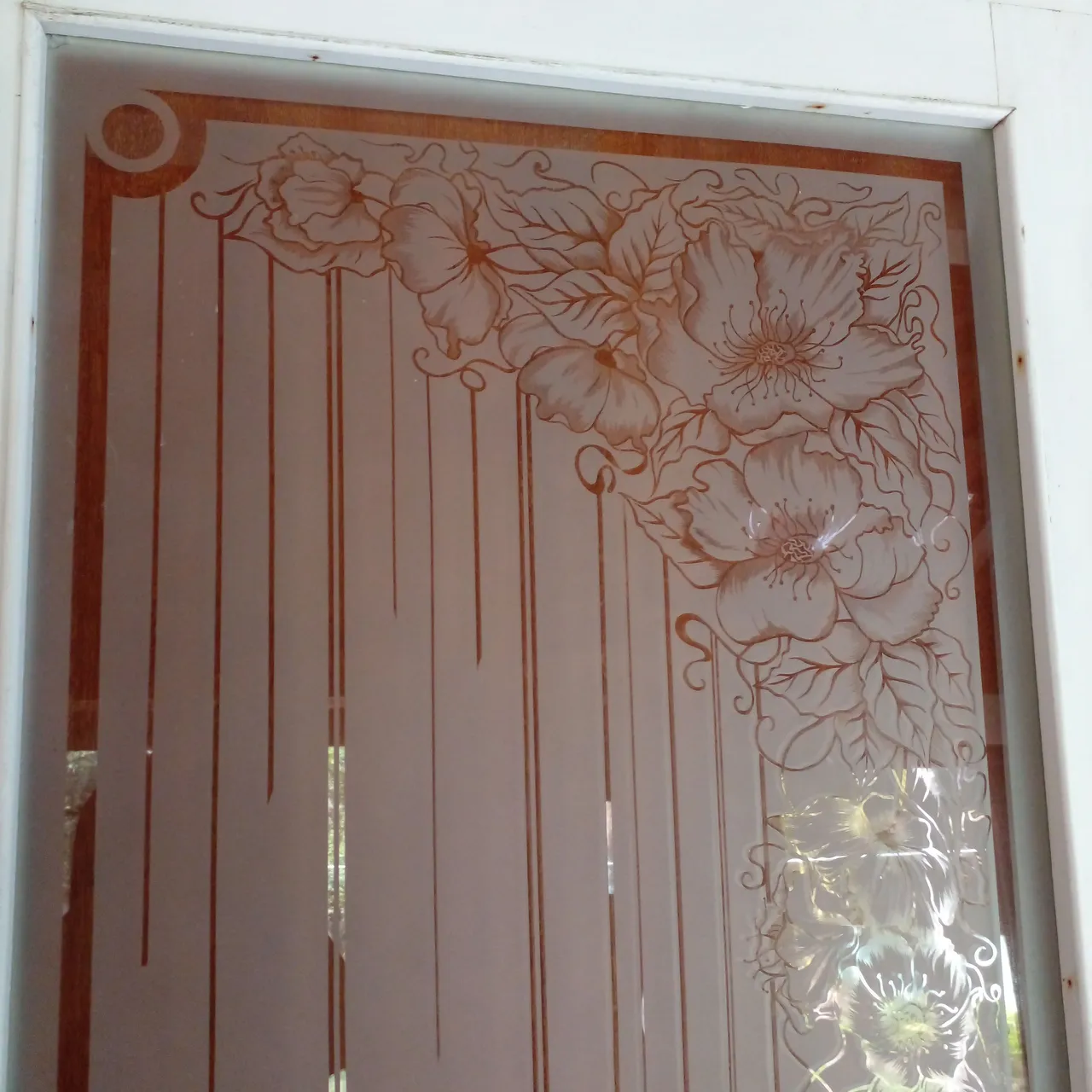 Porta jateada com desenhos (flores)