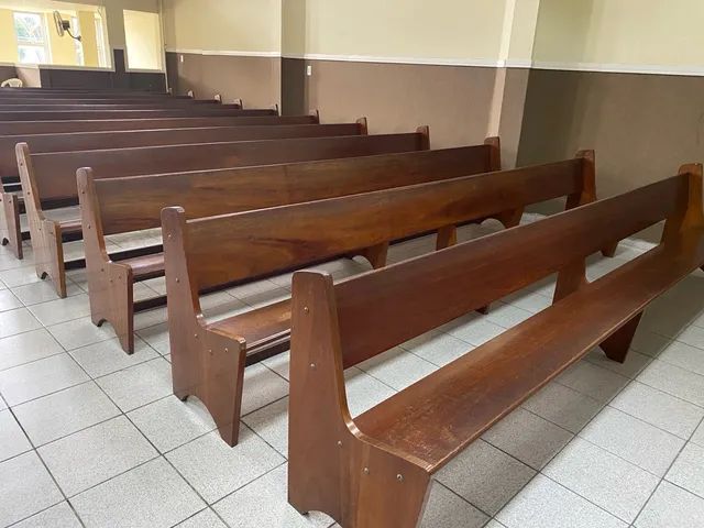 Banco em madeira de Lei para Igreja