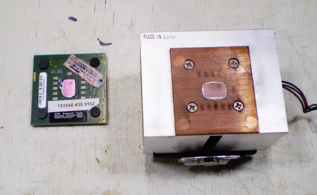 Processador antigo AMD Sempron.- Cód. 500 - - Foto 2