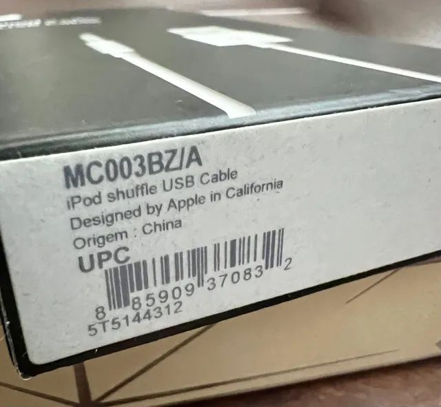 Cabo USB Apple p/ IPod Shuffle - MC003BZ/A  - Foto 4