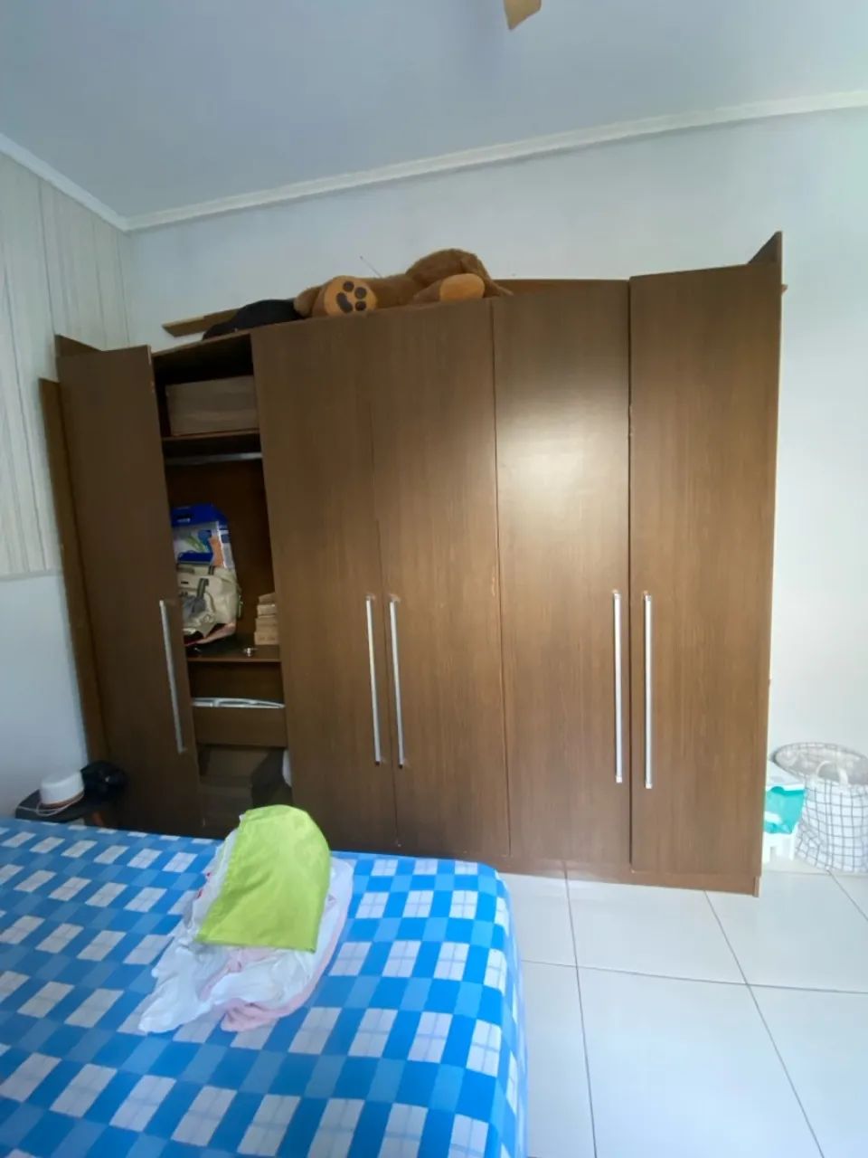 Guarda-roupa grande 6 portas