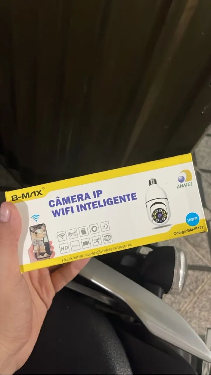 Câmera lâmpada Wi-Fi - NOVA sem uso 