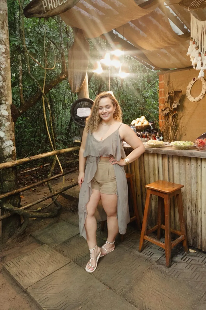 Blusinha assimétrica casual elegante para o verão