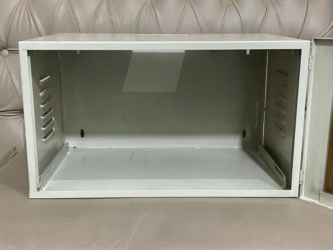 Mini Rack de Parede para Servidor e Rede em Aço  - Foto 3