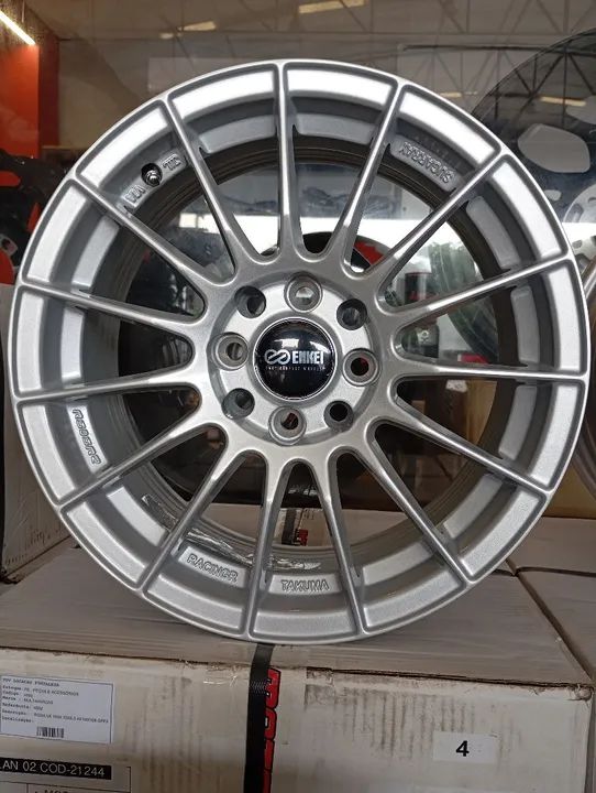 Roda R15 4x100 / 4x108