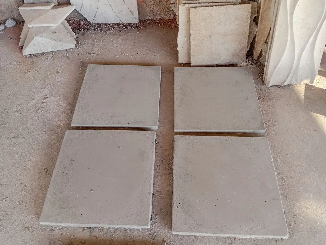 Invista em Lajotas concreto aparente sem desenhos  - Pisos para área externa. - Foto 3