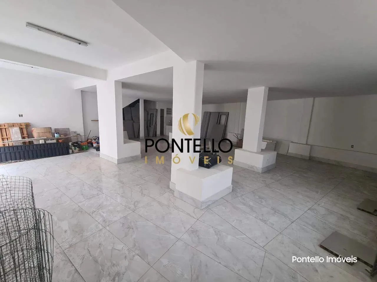 Loja para Aluguel no Bairro Alto Caiçara 141m², Reformada e de Esquina