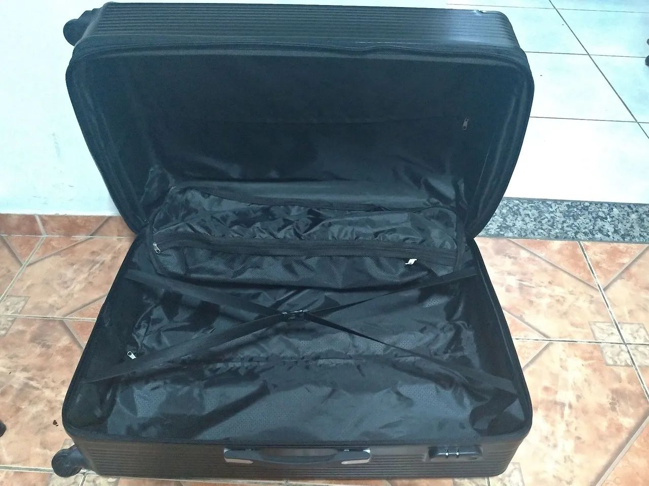 Mala de Viagem Preta - Ótima para suas viagens! - Foto 3