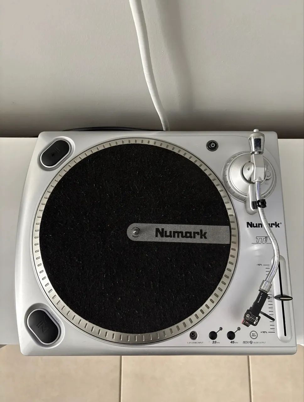 Toca-discos Numark Ttusb