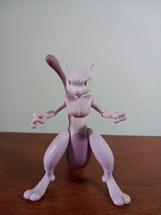 Action Figure Mewtwo Pokémon Tomy