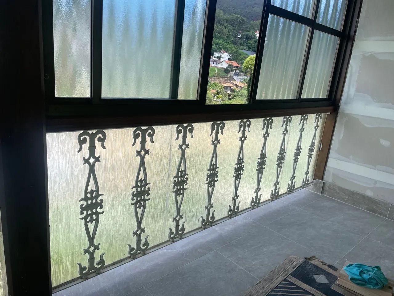 Janelas 3,00x1,20 em alumínio bronze  - Foto 2