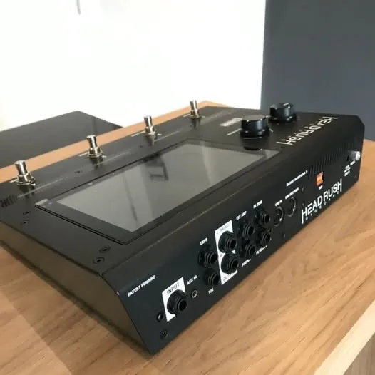 Pedaleira Headrush Gigboard n HX Stomp Helix tonex