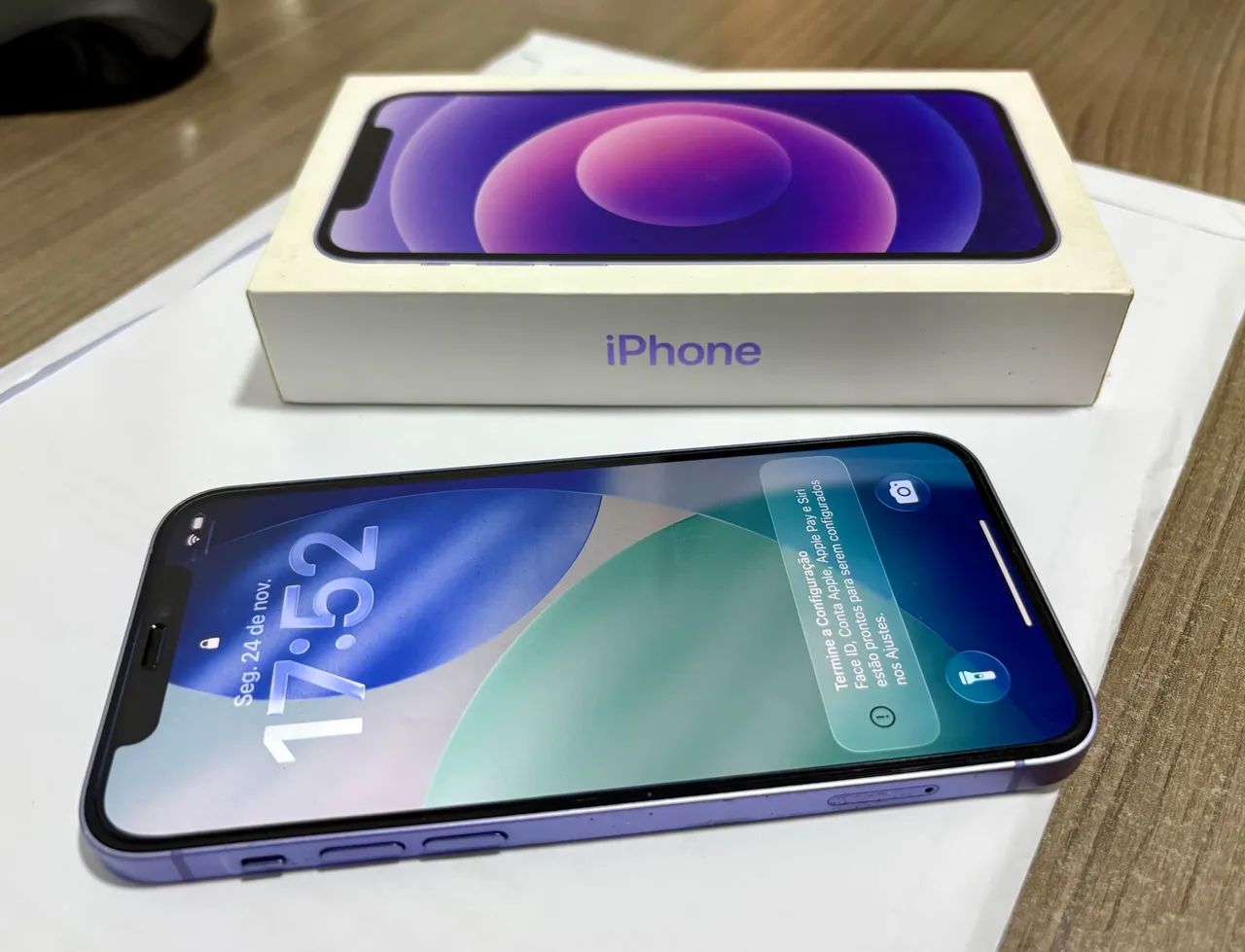 iPhone12 64GB 紫 iPhone 12 64GB Roxo com Tela 6.10 e Câmera Dupla de 12MP - Casa do
