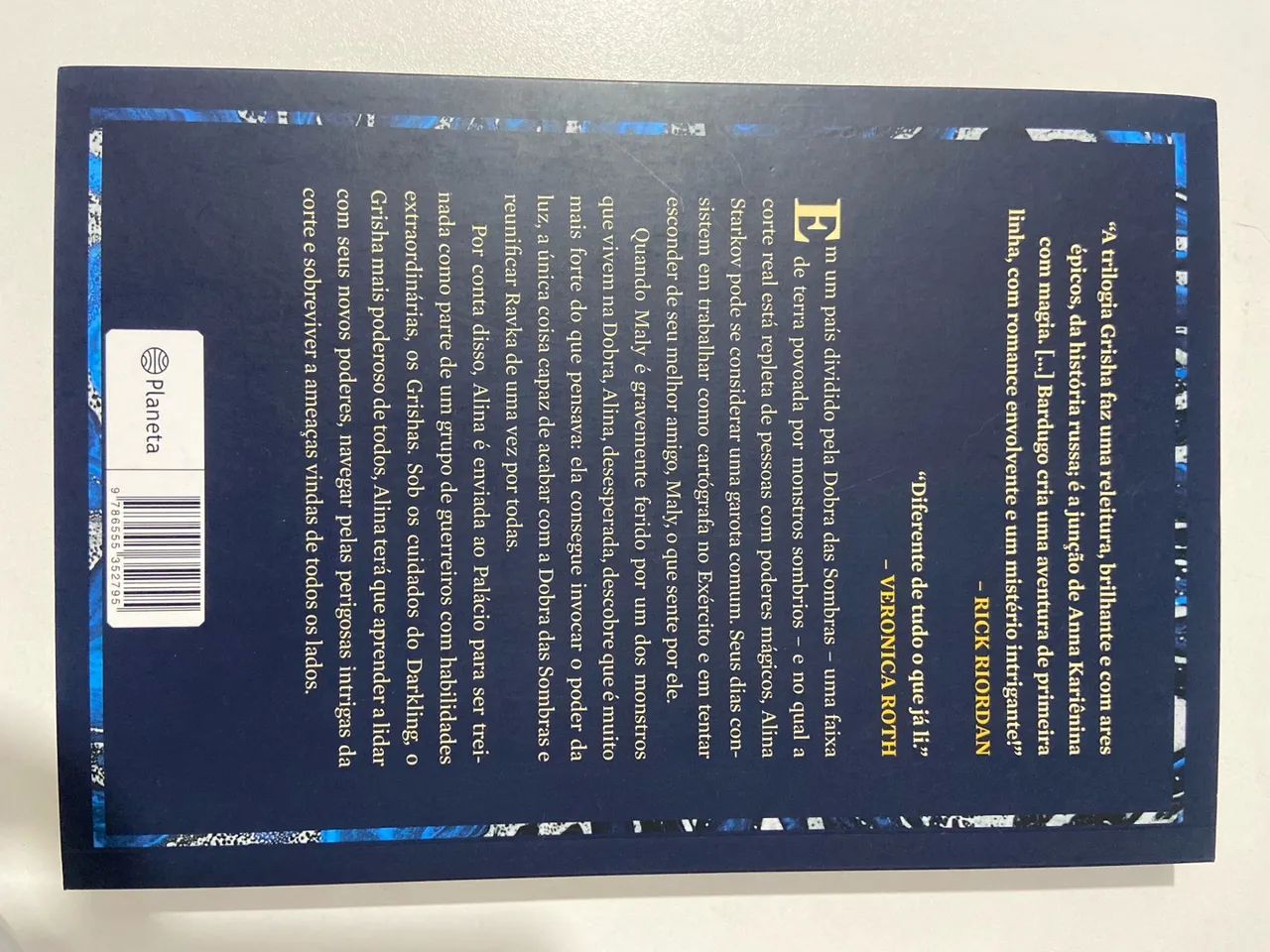 Sombra e Ossos - Leigh Bardugo - Foto 2