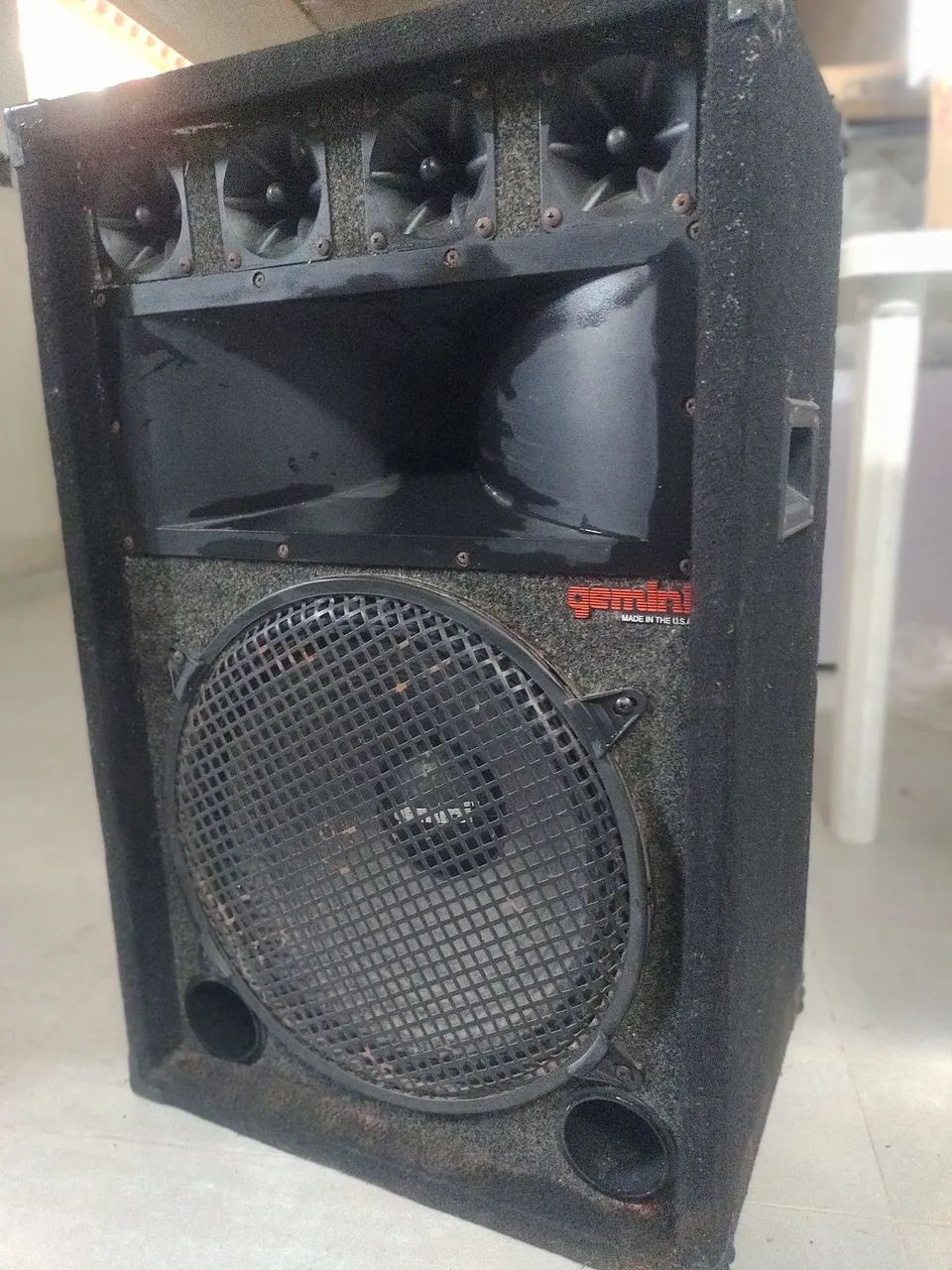 Caixas de som / amplificador 