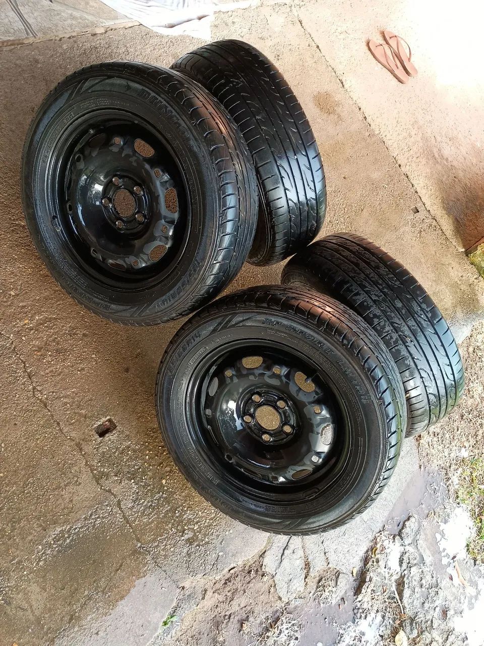 Jogo rodas 14" + Pneus meia vida - Foto 3