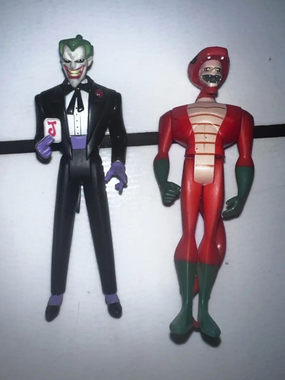 Baixou ! Lote bonecos JLU Coringa e Cobra Liga da Justiça 
